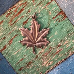 ▪️FREDERICK Pewter Canada Necklace Charm